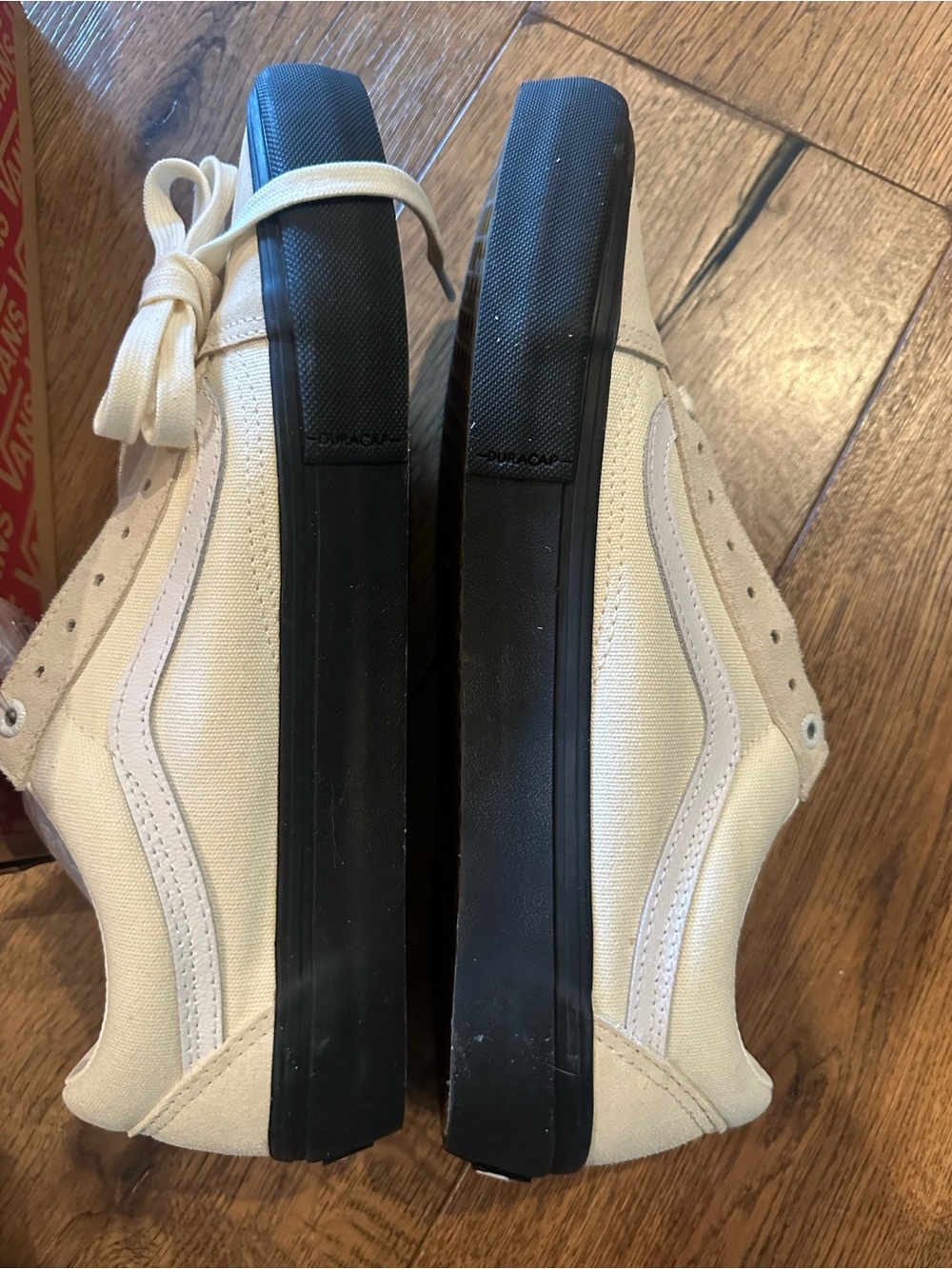 Vans - Picture 3 of 10